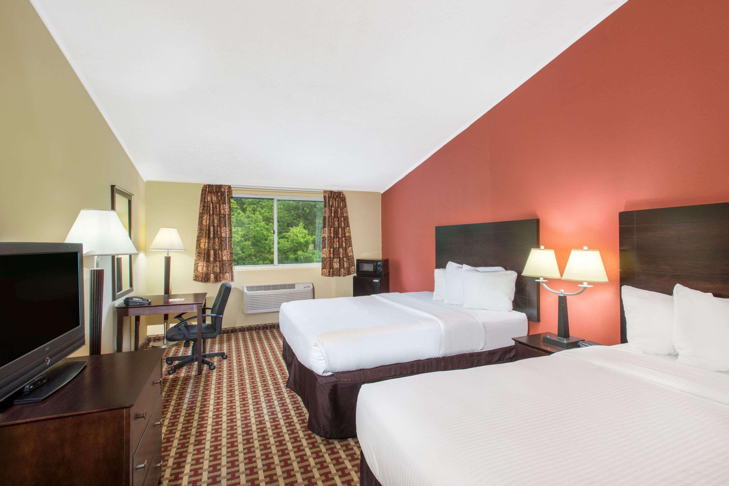 Ramada By Wyndham Allentown Bethlehem Extérieur photo