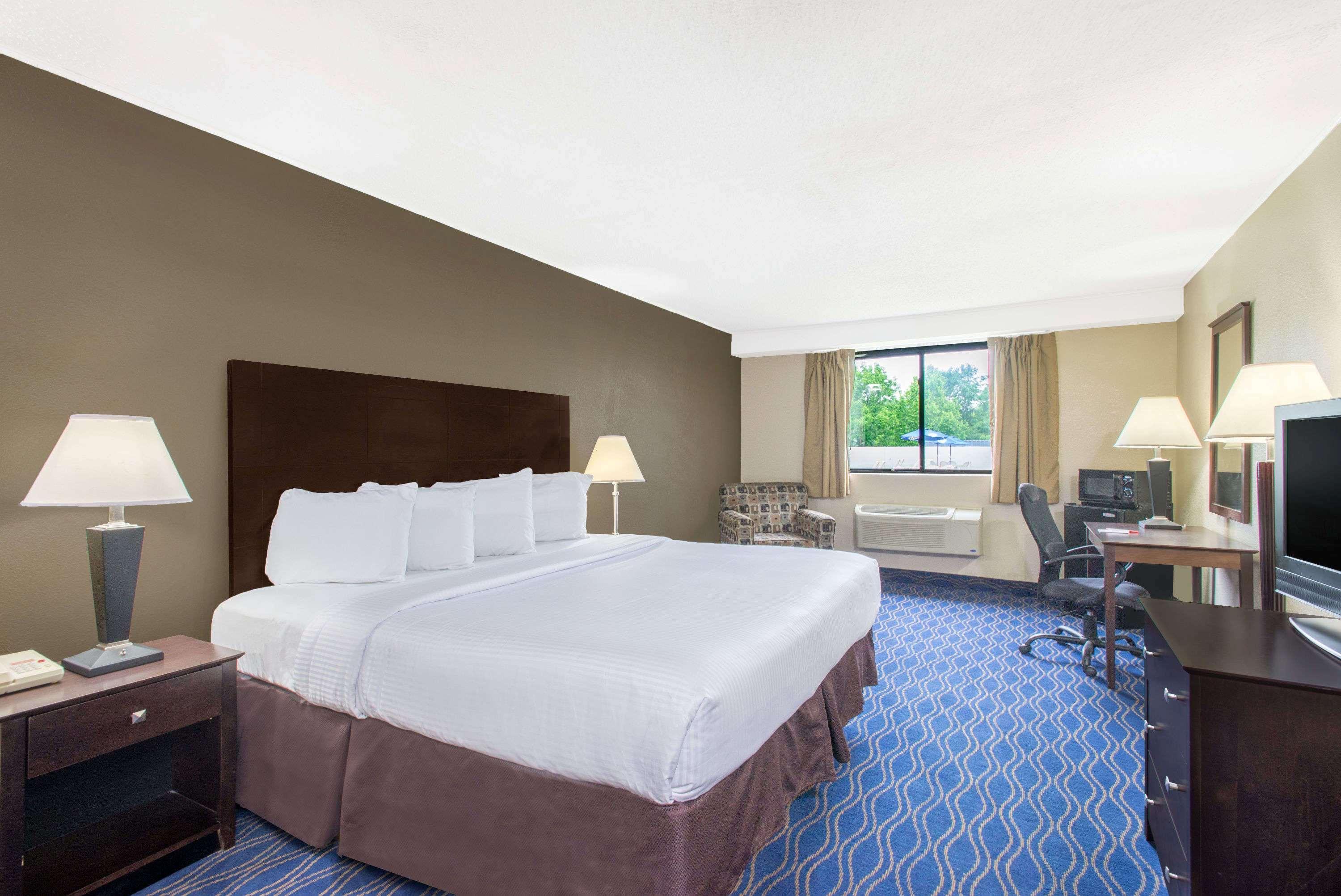 Ramada By Wyndham Allentown Bethlehem Extérieur photo