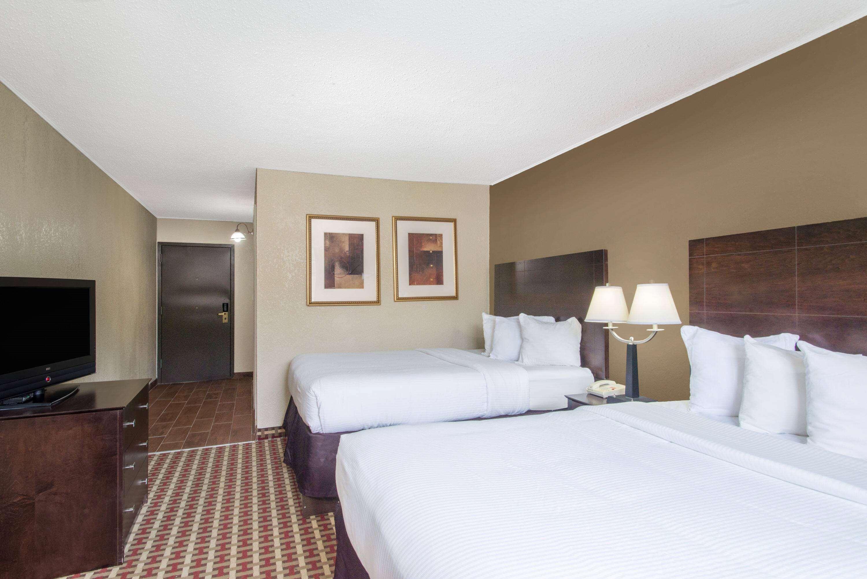 Ramada By Wyndham Allentown Bethlehem Extérieur photo