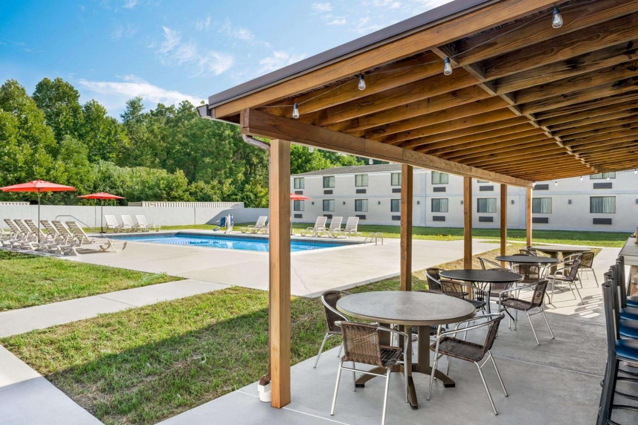 Ramada By Wyndham Allentown Bethlehem Extérieur photo