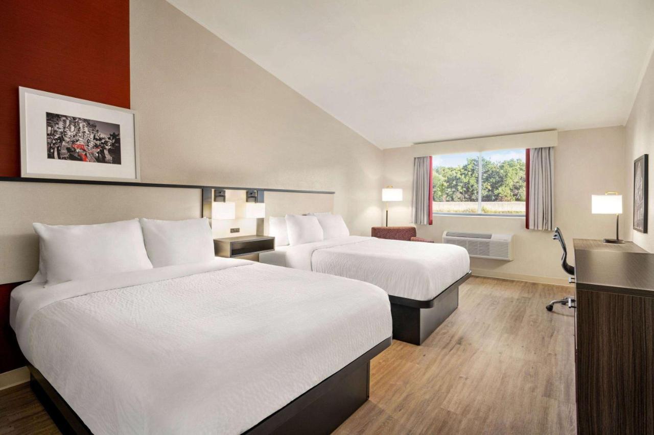 Ramada By Wyndham Allentown Bethlehem Extérieur photo